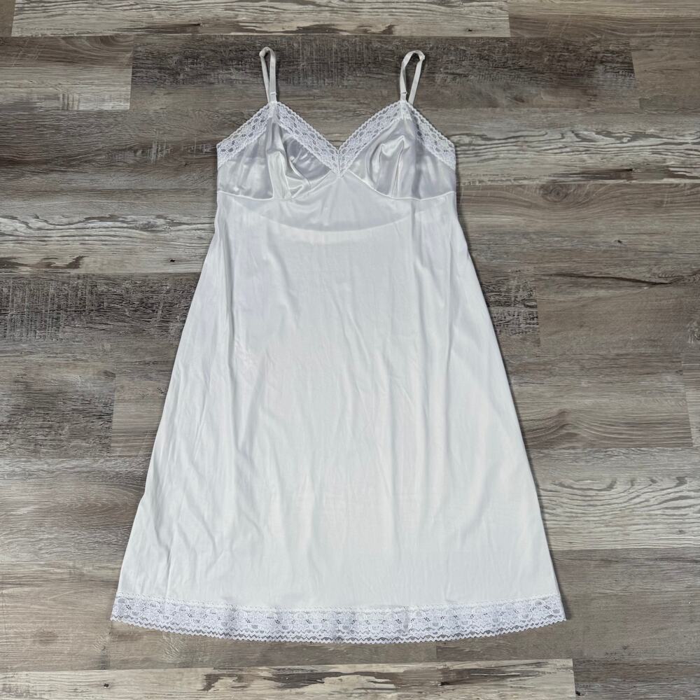 Vintage 90s Vanity Fair Slip Dress White Lace Coquette Bridal Romantic Fairy M